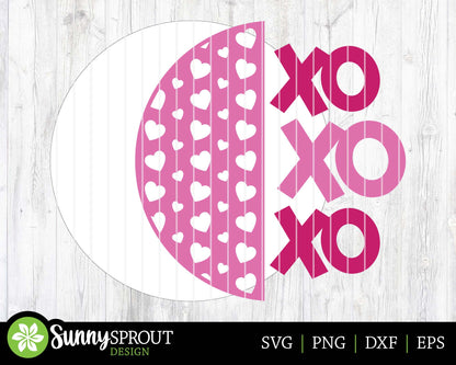 XOXO Vertical Heart Pattern Sign, Digital Download, SVG Laser Cut File, Cricut, Round Door Hanger Wall Art Design, Valentine's Day Decor